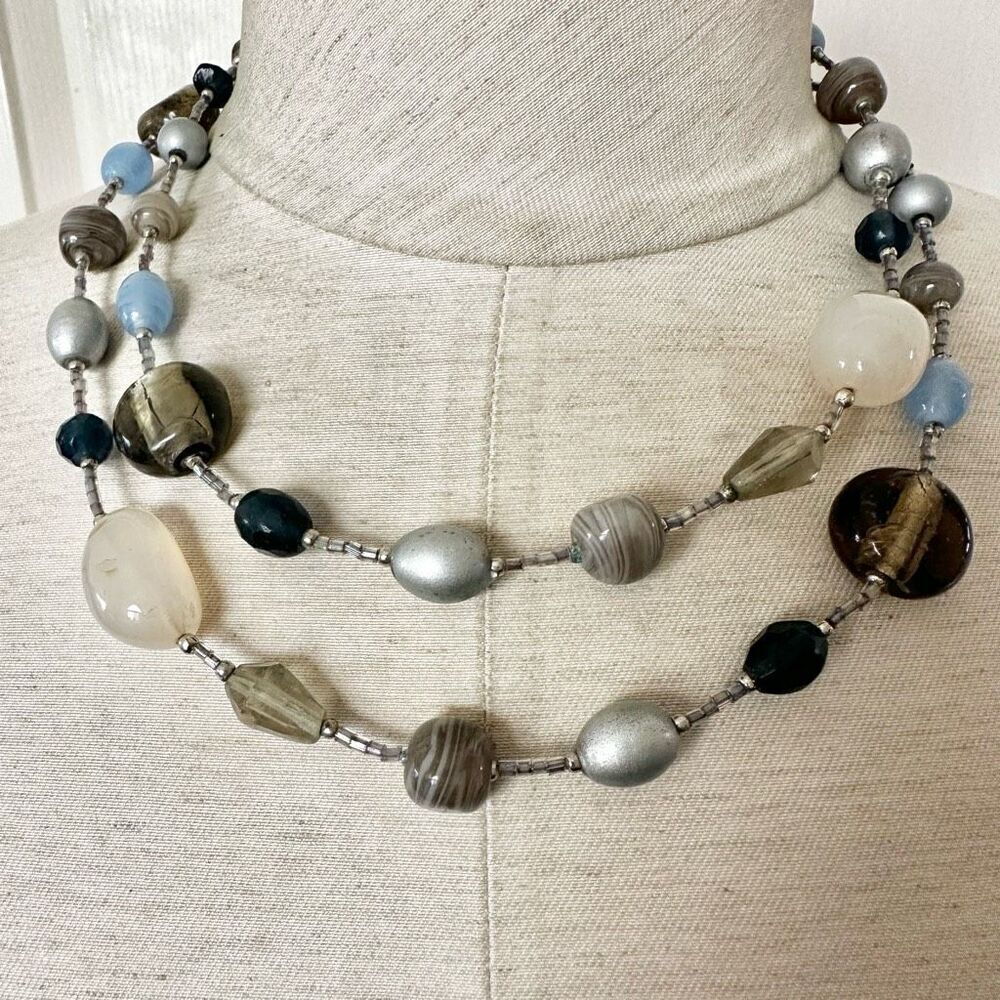 Premier Designs long beaded necklace